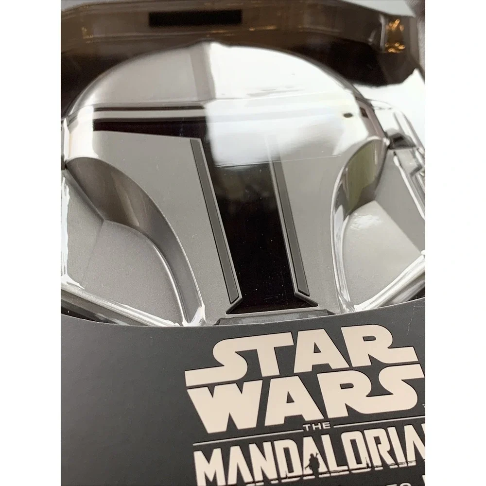 Star Wars The Mandalorian Wireless‎ Charge Pad Unisex OS Silver New LED Helmet